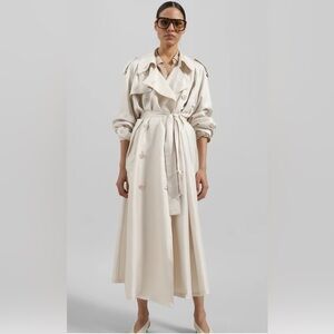 NWT The Frankie Shop VEYRON Silk Trench in Ivory Size XS. Sold out everywhere